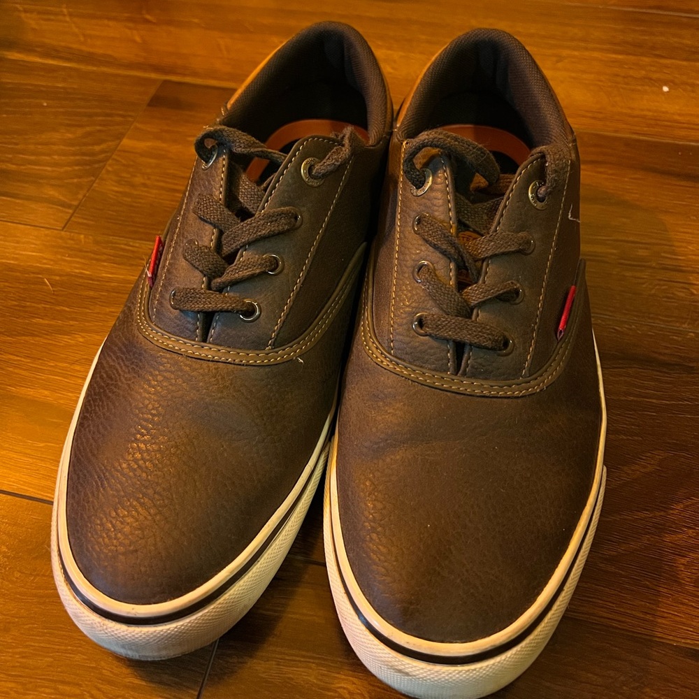 Levi’s Shoes Brown Size 9.5